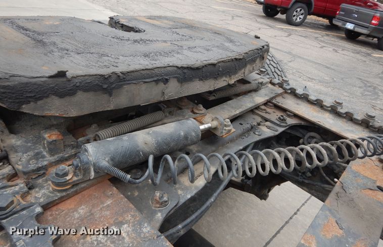 image for item DK7598 2011 Freightliner Cascadia  semi truck