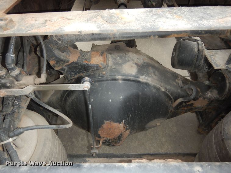 image for item DK7598 2011 Freightliner Cascadia  semi truck