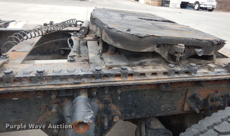 image for item DK7598 2011 Freightliner Cascadia  semi truck