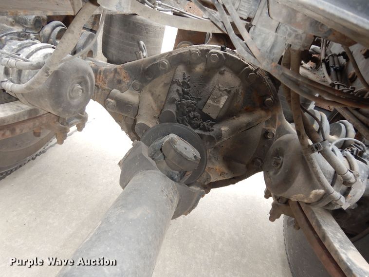 image for item DK7598 2011 Freightliner Cascadia  semi truck