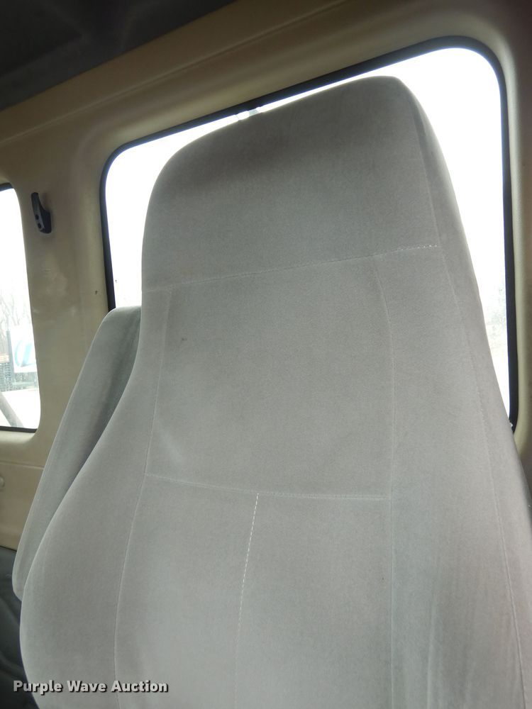 image for item DK7598 2011 Freightliner Cascadia  semi truck