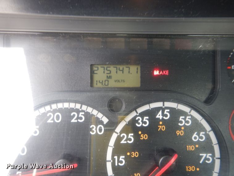 image for item DK7598 2011 Freightliner Cascadia  semi truck