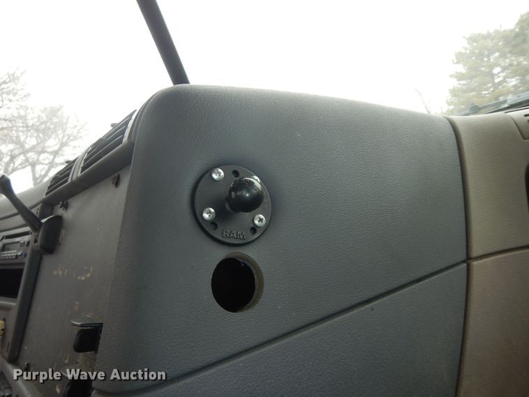 image for item DK7598 2011 Freightliner Cascadia  semi truck