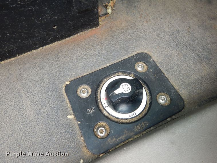 image for item DK7598 2011 Freightliner Cascadia  semi truck