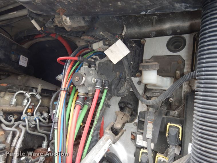 image for item DK7598 2011 Freightliner Cascadia  semi truck