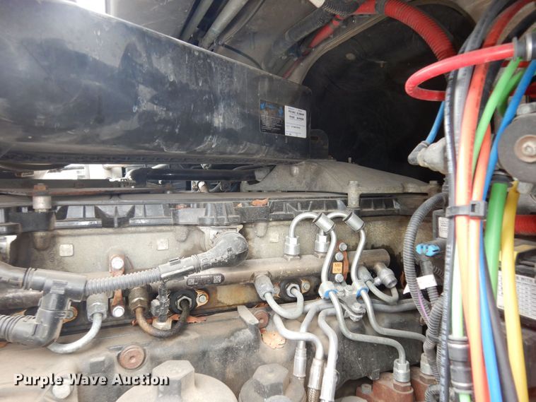 image for item DK7598 2011 Freightliner Cascadia  semi truck