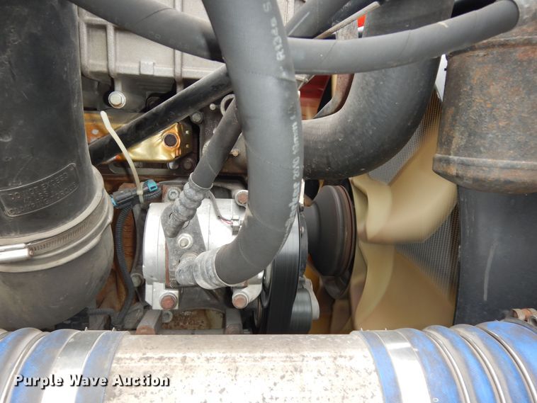 image for item DK7598 2011 Freightliner Cascadia  semi truck