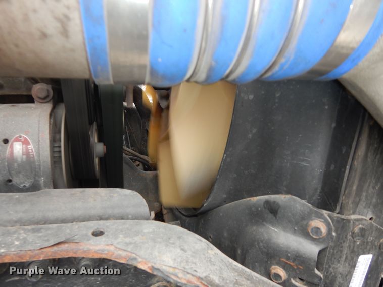 image for item DK7598 2011 Freightliner Cascadia  semi truck