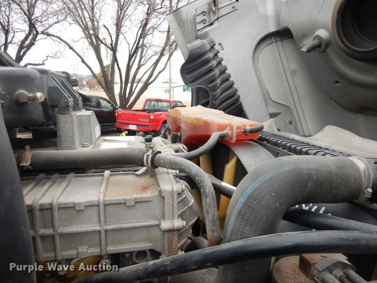 image for item DK7598 2011 Freightliner Cascadia  semi truck