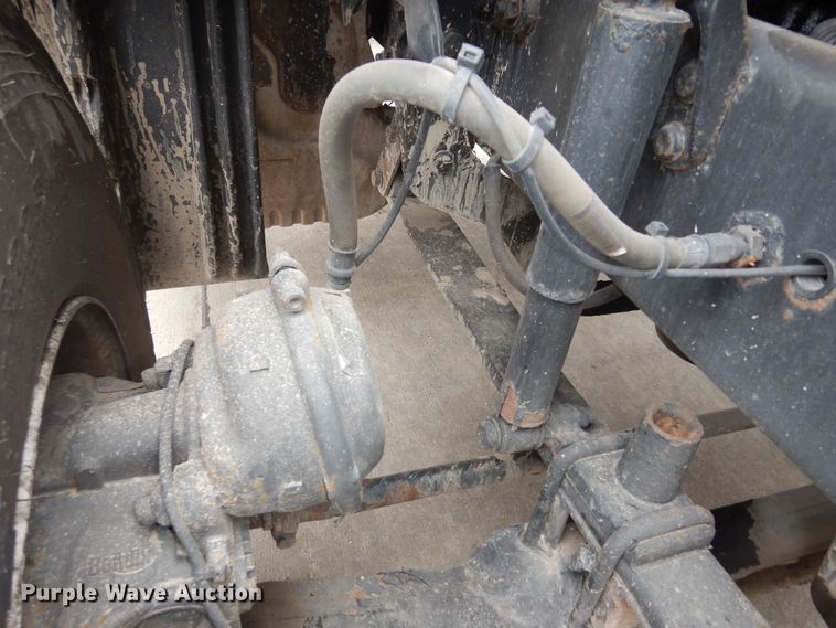 image for item DK7598 2011 Freightliner Cascadia  semi truck