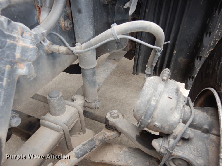 image for item DK7598 2011 Freightliner Cascadia  semi truck