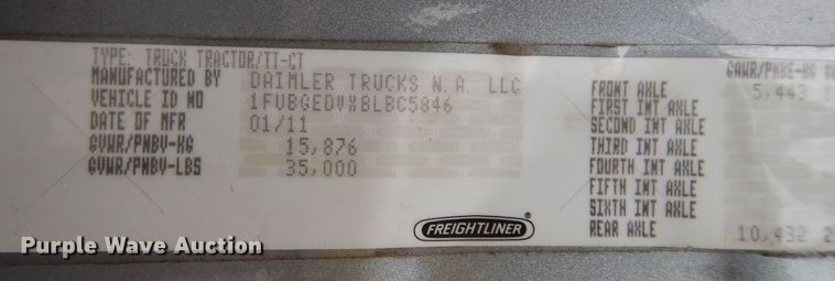 image for item DK7598 2011 Freightliner Cascadia  semi truck