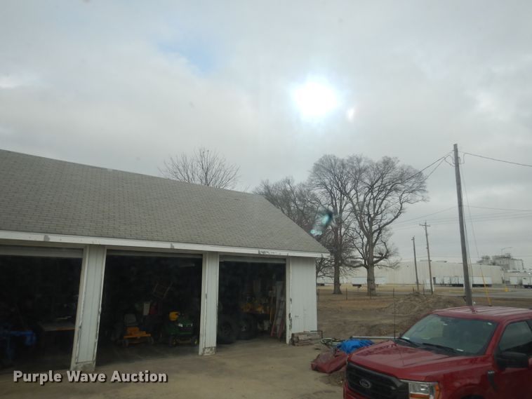 image for item DK7677 2012 Freightliner Cascadia  semi truck