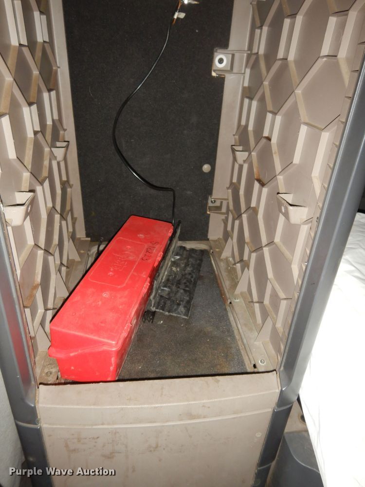 image for item DK7677 2012 Freightliner Cascadia  semi truck