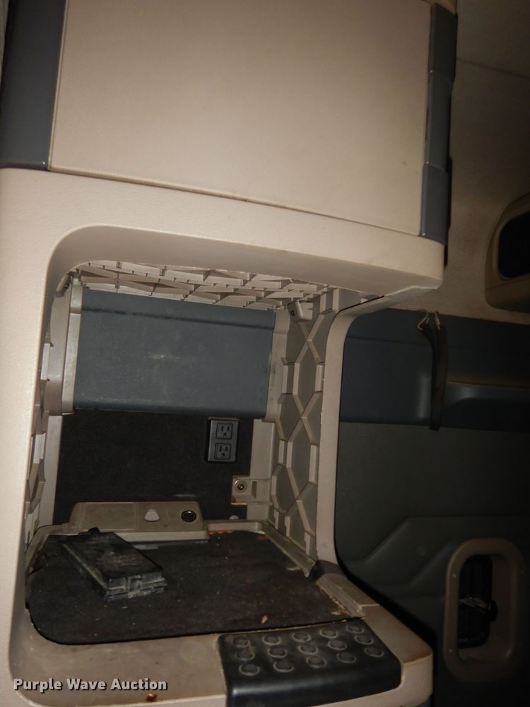 image for item DK7677 2012 Freightliner Cascadia  semi truck