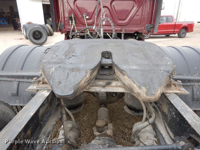 image for item DK7677 2012 Freightliner Cascadia  semi truck