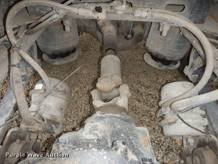 image for item DK7677 2012 Freightliner Cascadia  semi truck