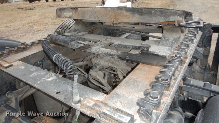 image for item DK7677 2012 Freightliner Cascadia  semi truck