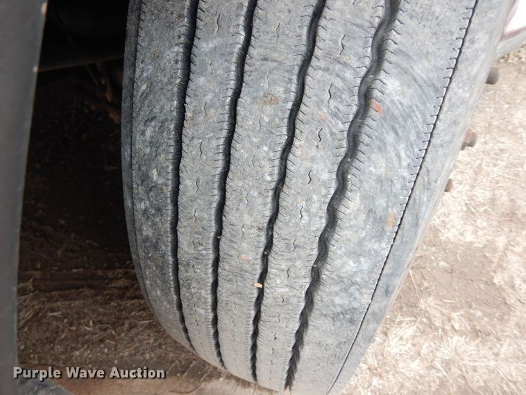 image for item DK7677 2012 Freightliner Cascadia  semi truck