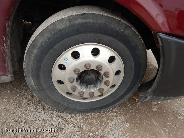 image for item DK7677 2012 Freightliner Cascadia  semi truck