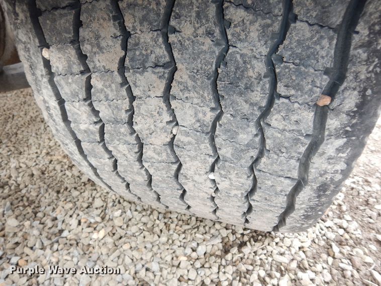 image for item DK7677 2012 Freightliner Cascadia  semi truck