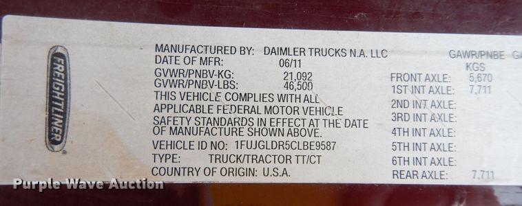 image for item DK7677 2012 Freightliner Cascadia  semi truck