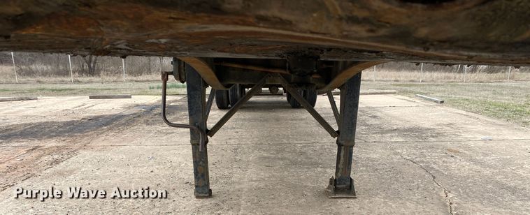 image for item DL7041 1988 Utility  flatbed trailer