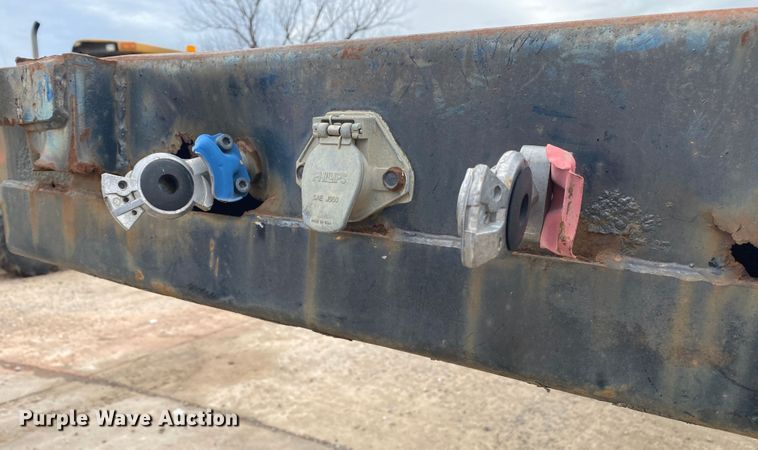 image for item DL7041 1988 Utility  flatbed trailer