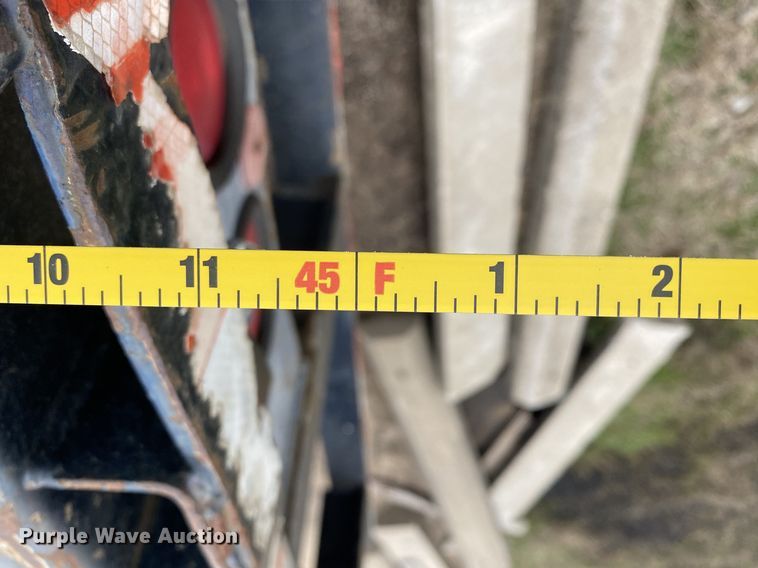 image for item DL7041 1988 Utility  flatbed trailer