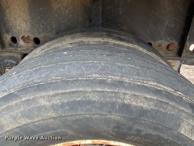 image for item DL7041 1988 Utility  flatbed trailer