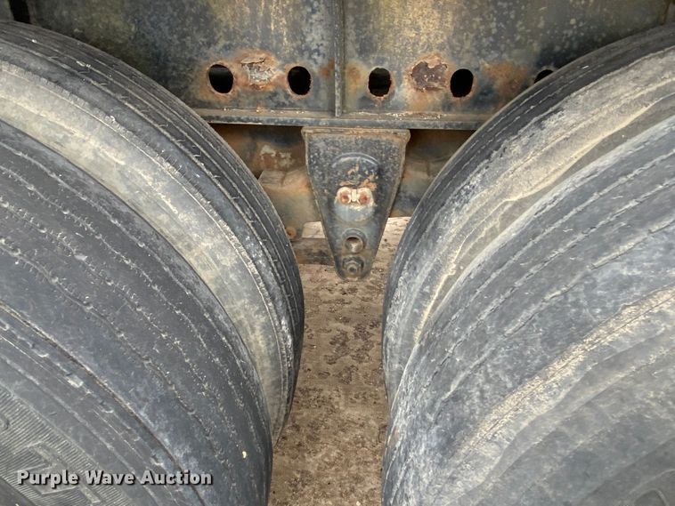 image for item DL7041 1988 Utility  flatbed trailer