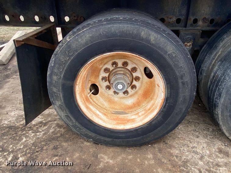 image for item DL7041 1988 Utility  flatbed trailer