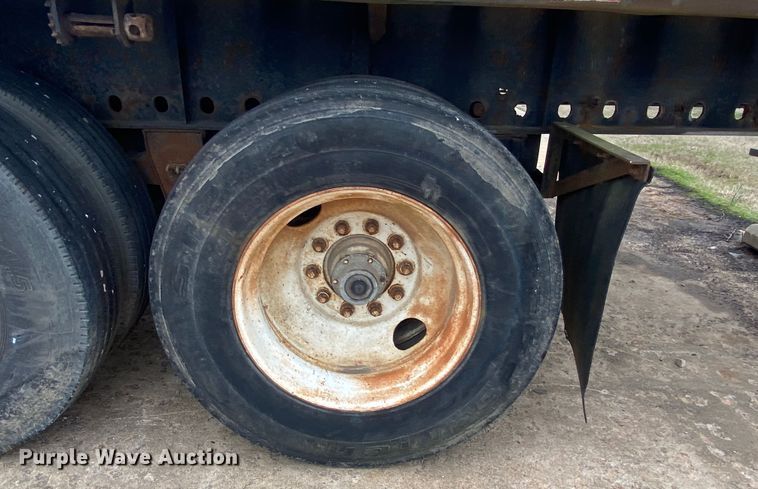 image for item DL7041 1988 Utility  flatbed trailer