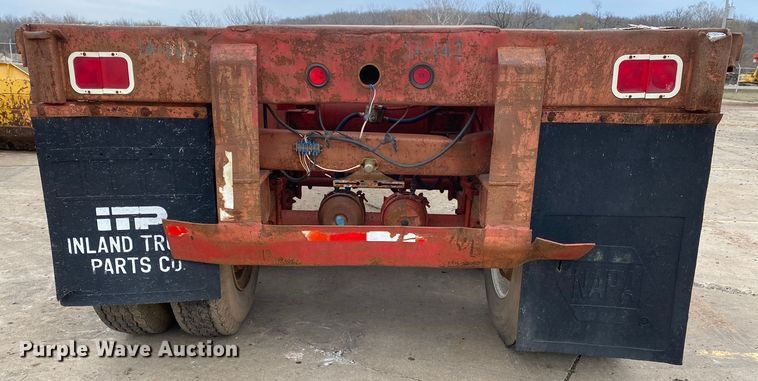 image for item DL7042 1982 Aztec  flatbed trailer