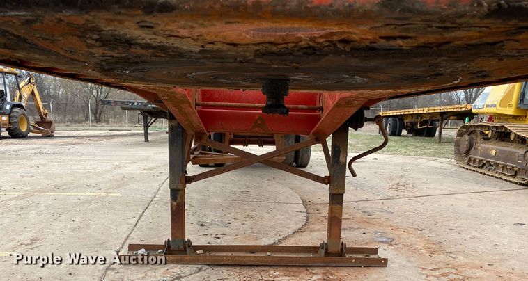 image for item DL7042 1982 Aztec  flatbed trailer