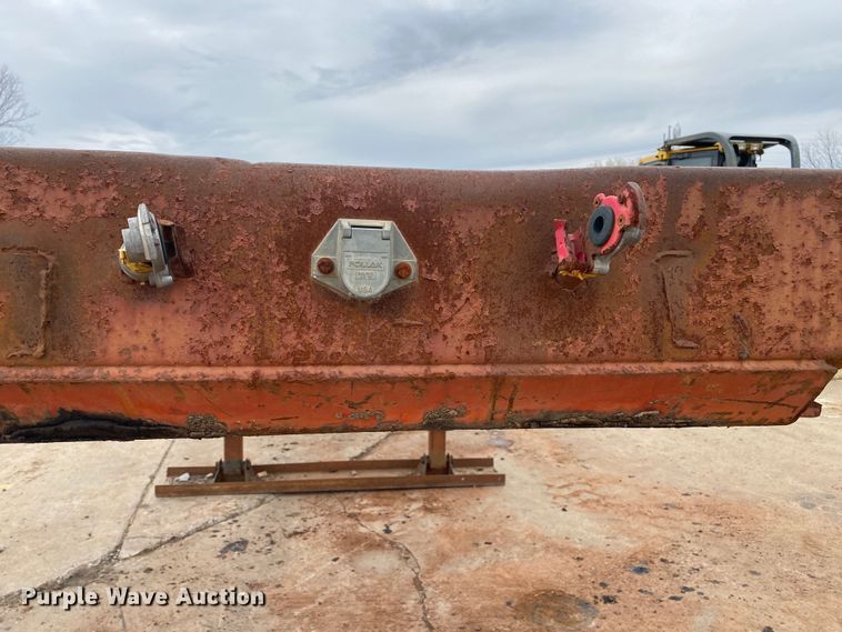 image for item DL7042 1982 Aztec  flatbed trailer