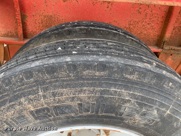 image for item DL7042 1982 Aztec  flatbed trailer