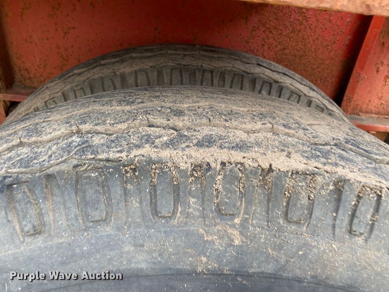 image for item DL7042 1982 Aztec  flatbed trailer