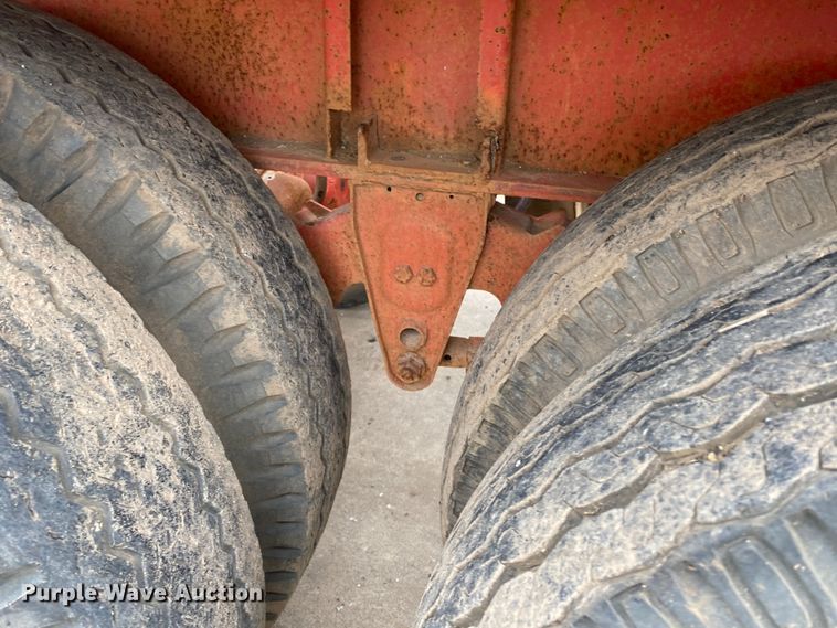 image for item DL7042 1982 Aztec  flatbed trailer