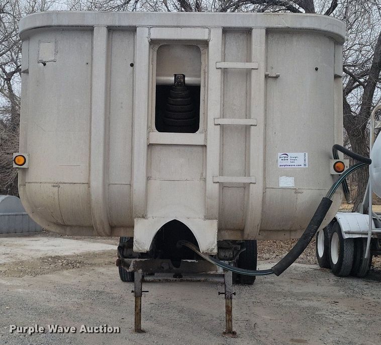 image for item DM2559 1974 Fruehauf  end dump trailer