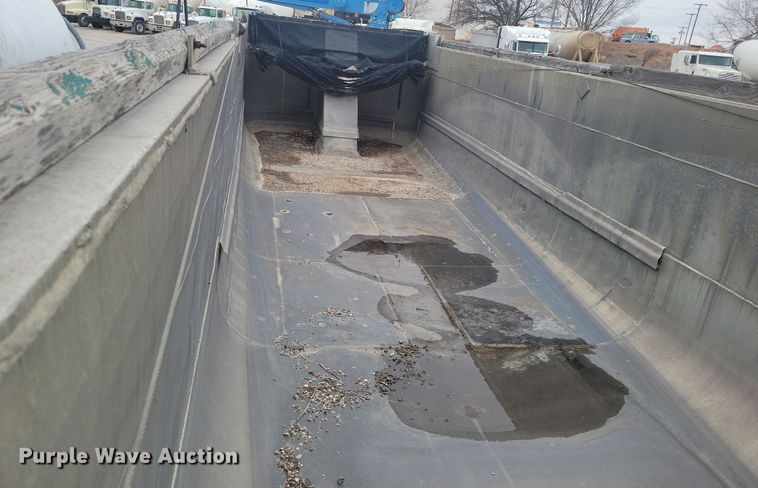 image for item DM2559 1974 Fruehauf  end dump trailer