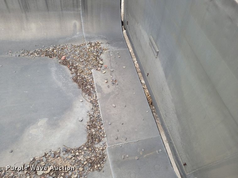 image for item DM2559 1974 Fruehauf  end dump trailer