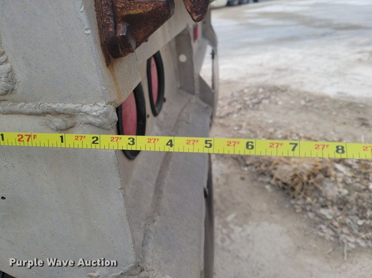 image for item DM2559 1974 Fruehauf  end dump trailer