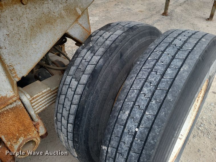 image for item DM2559 1974 Fruehauf  end dump trailer