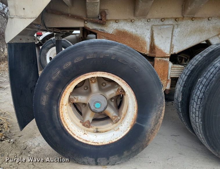 image for item DM2559 1974 Fruehauf  end dump trailer