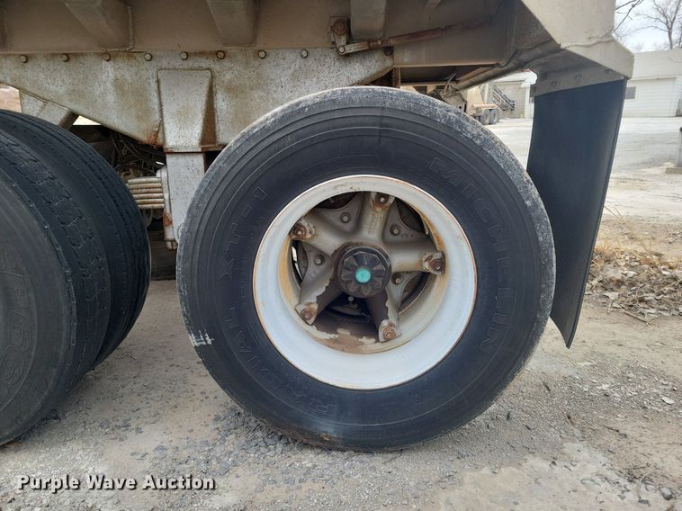 image for item DM2559 1974 Fruehauf  end dump trailer