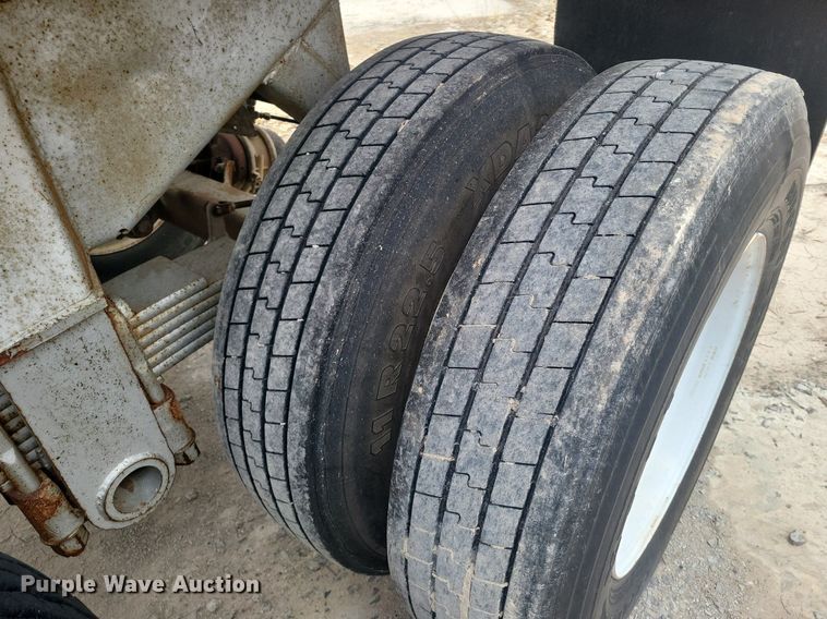 image for item DM2559 1974 Fruehauf  end dump trailer