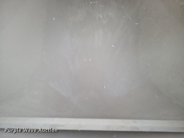 image for item DM2560 1982 Trailmobile  pneumatic dry bulk trailer