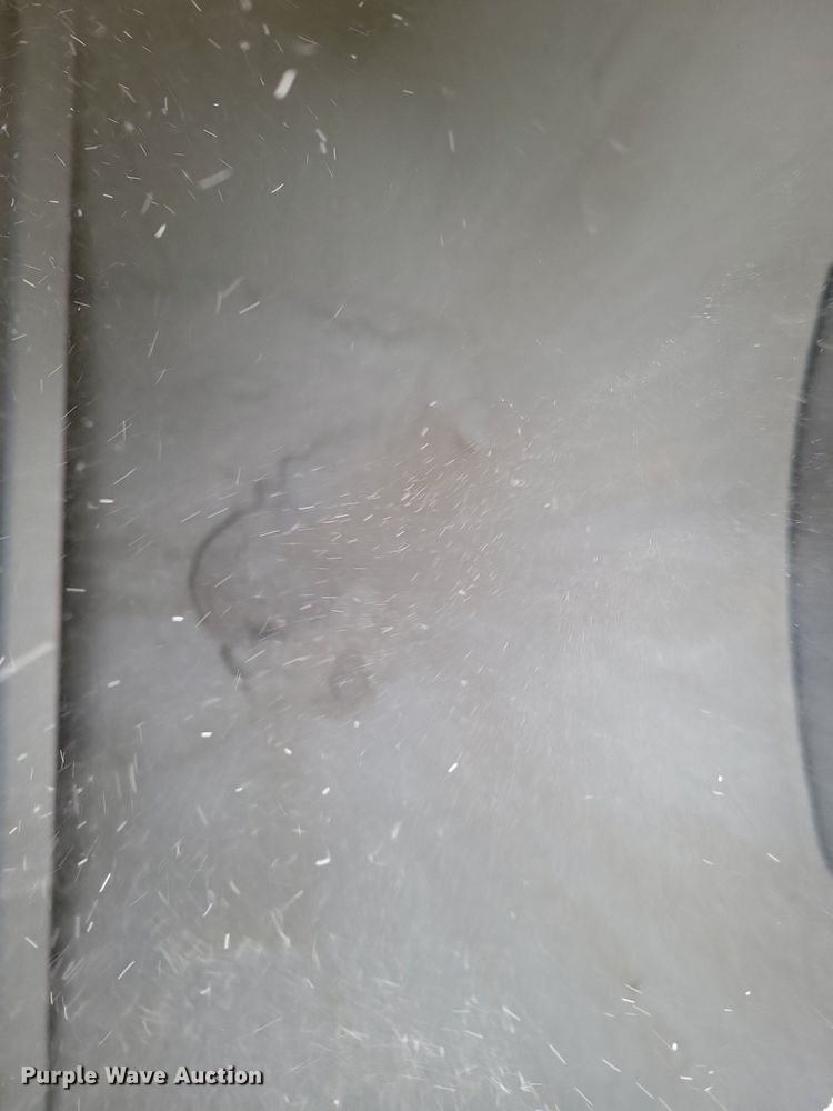 image for item DM2560 1982 Trailmobile  pneumatic dry bulk trailer