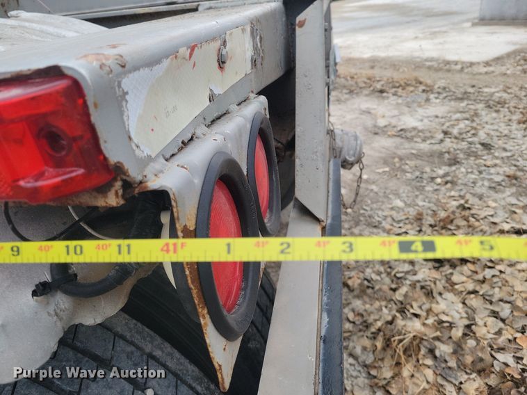 image for item DM2560 1982 Trailmobile  pneumatic dry bulk trailer